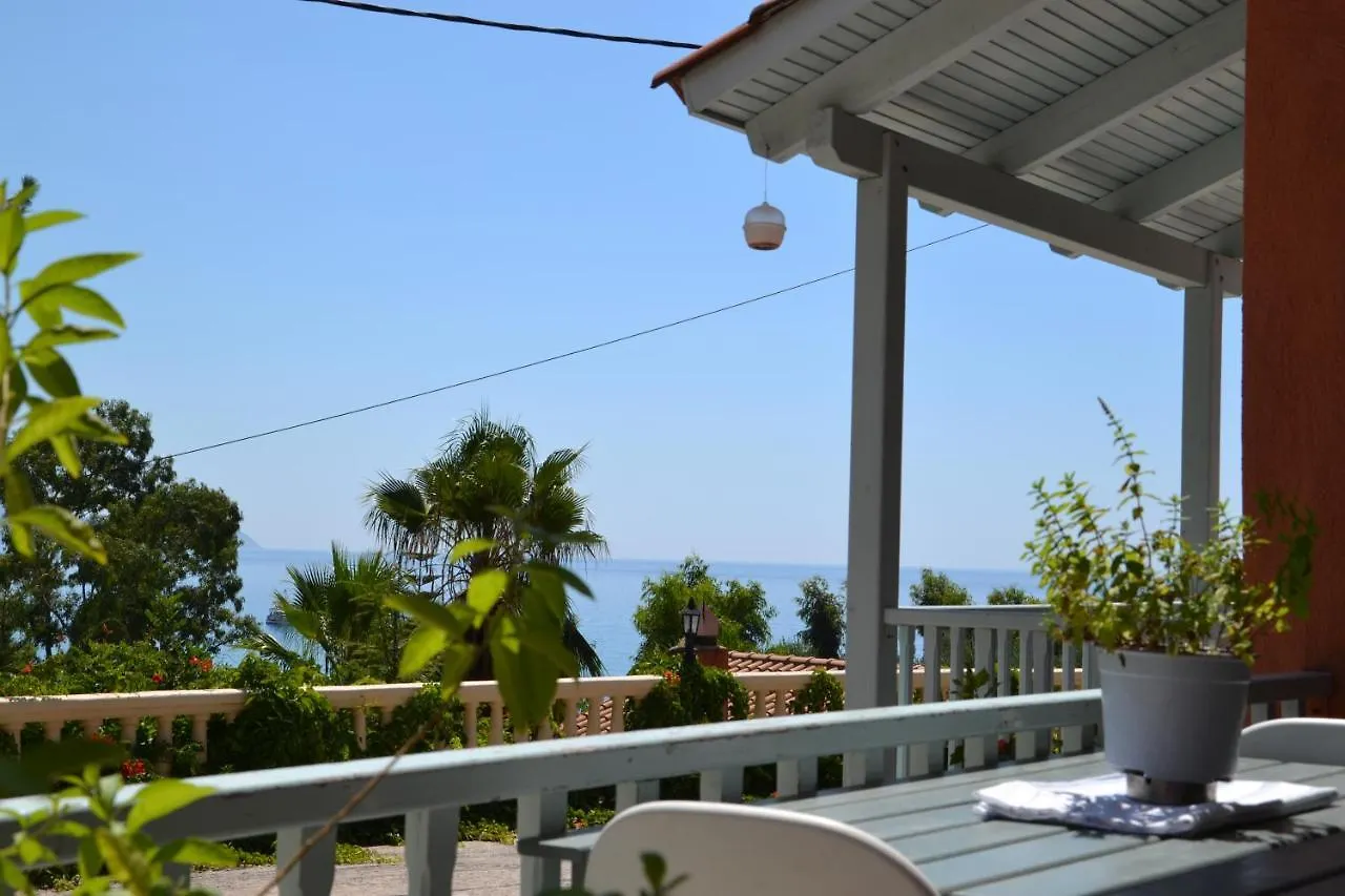 Mihaila Seaside: 2 Bedroom Bungalows Kefalonia Esparta Grecia