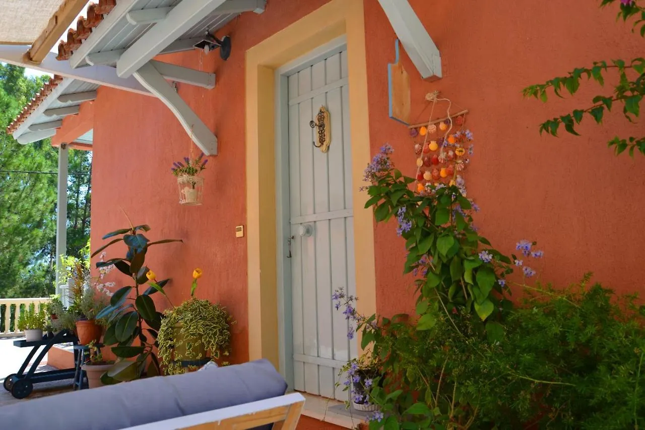 Mihaila Seaside: 2 Bedroom Bungalows Kefalonia Esparta Сasa de vacaciones