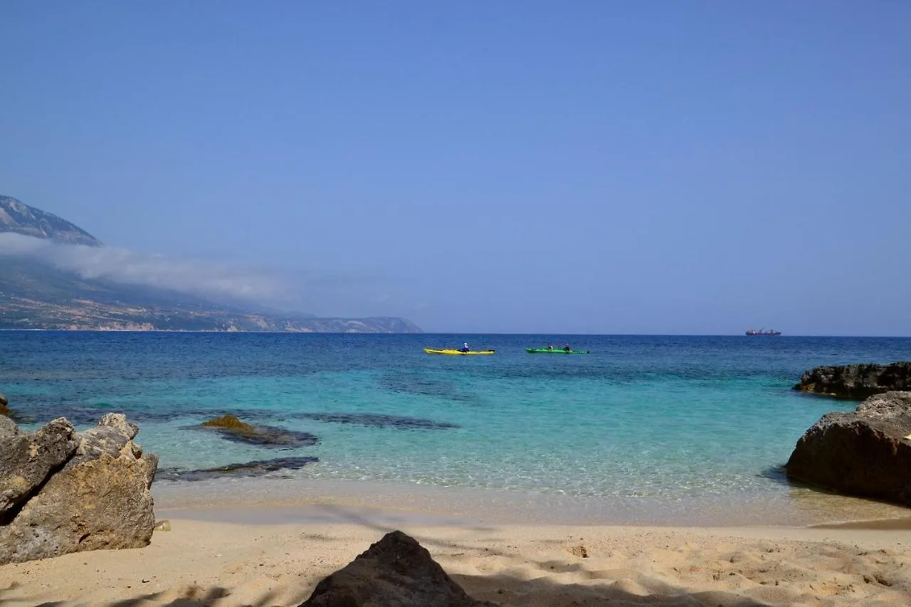 Mihaila Seaside: 2 Bedroom Bungalows Kefalonia Esparta